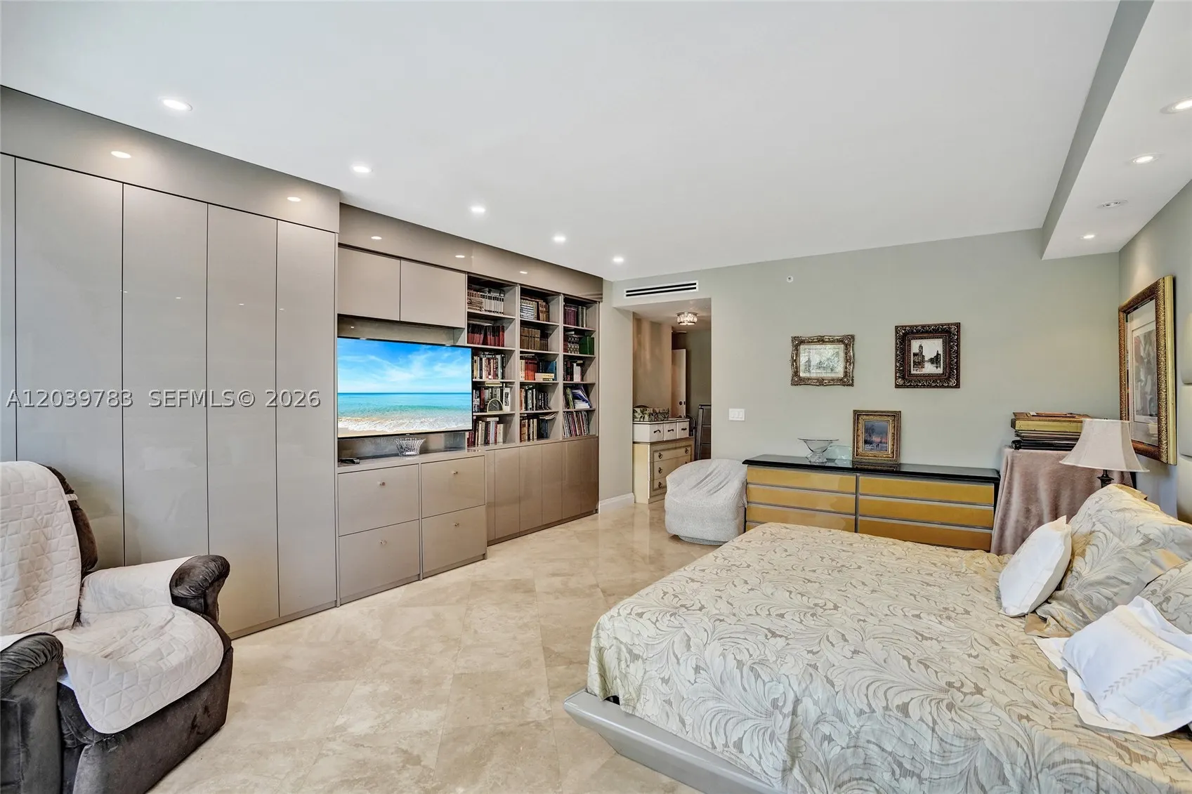 9601 Collins Ave #402