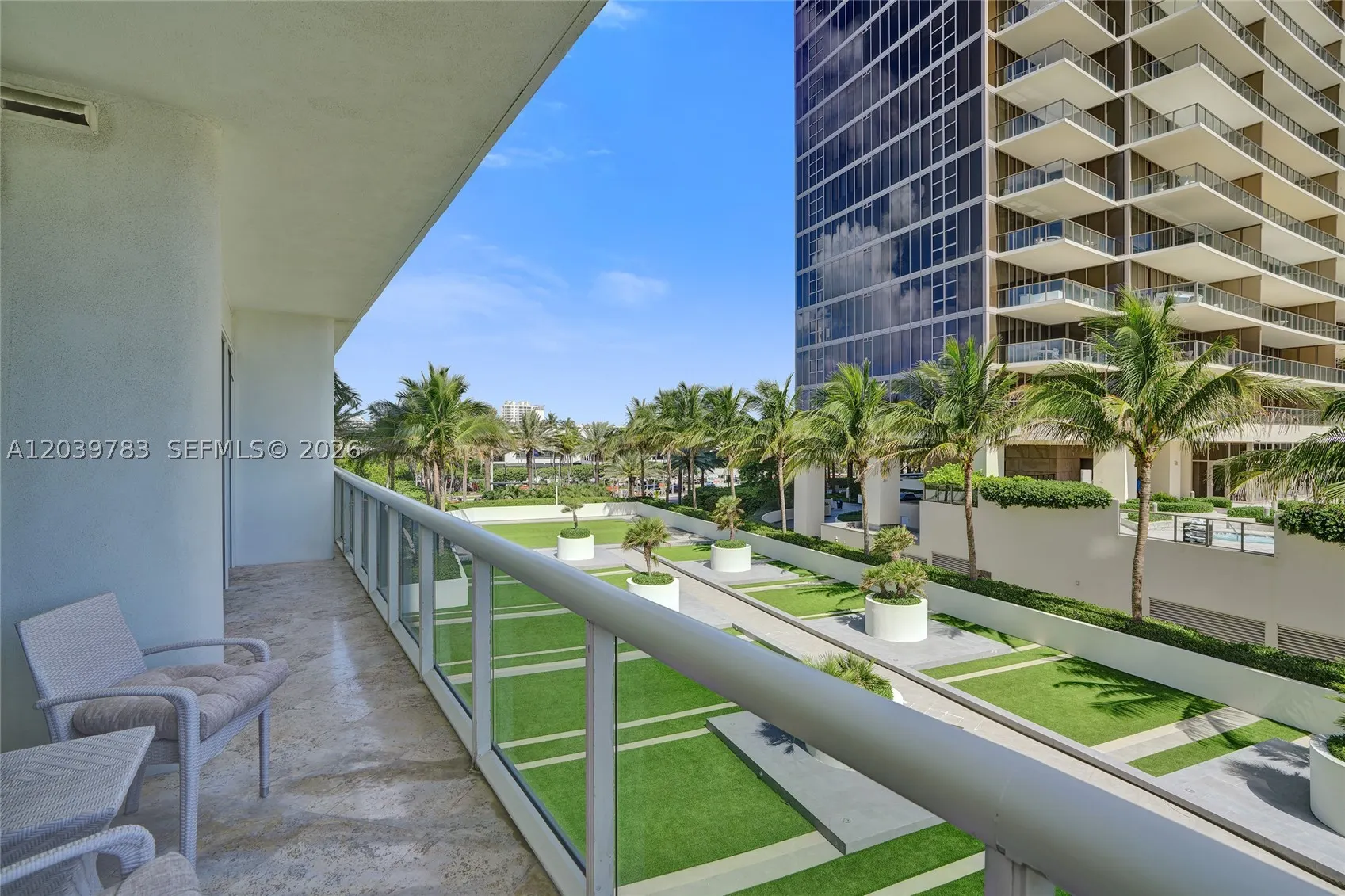 9601 Collins Ave #402