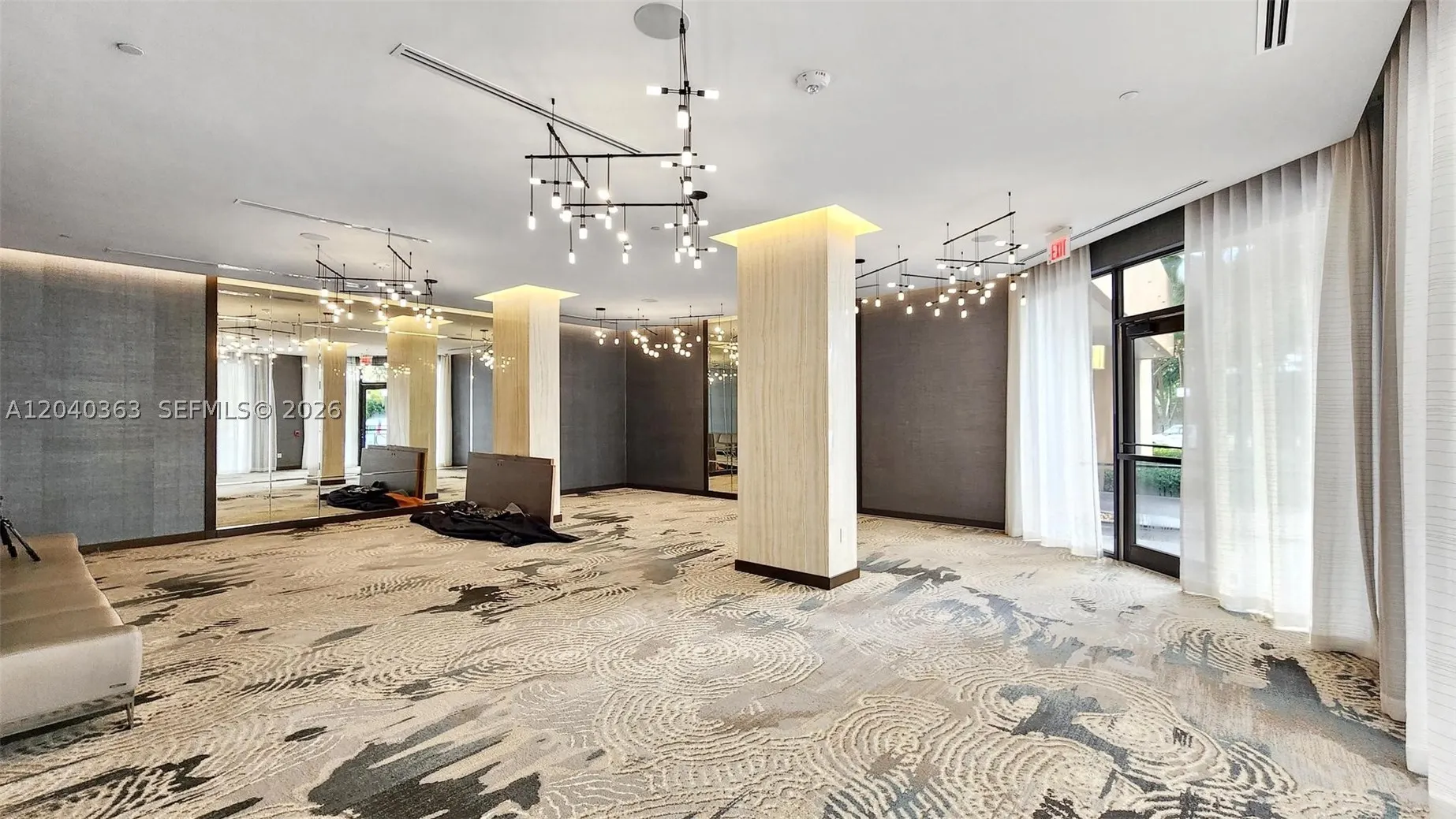10175 Collins Ave #103