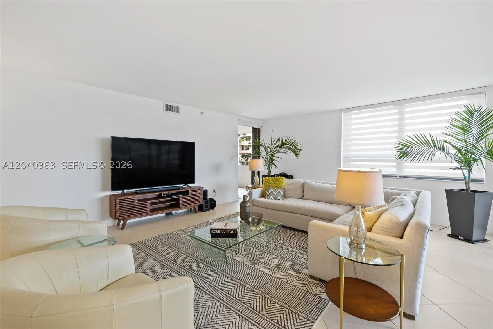 10175 Collins Ave #103