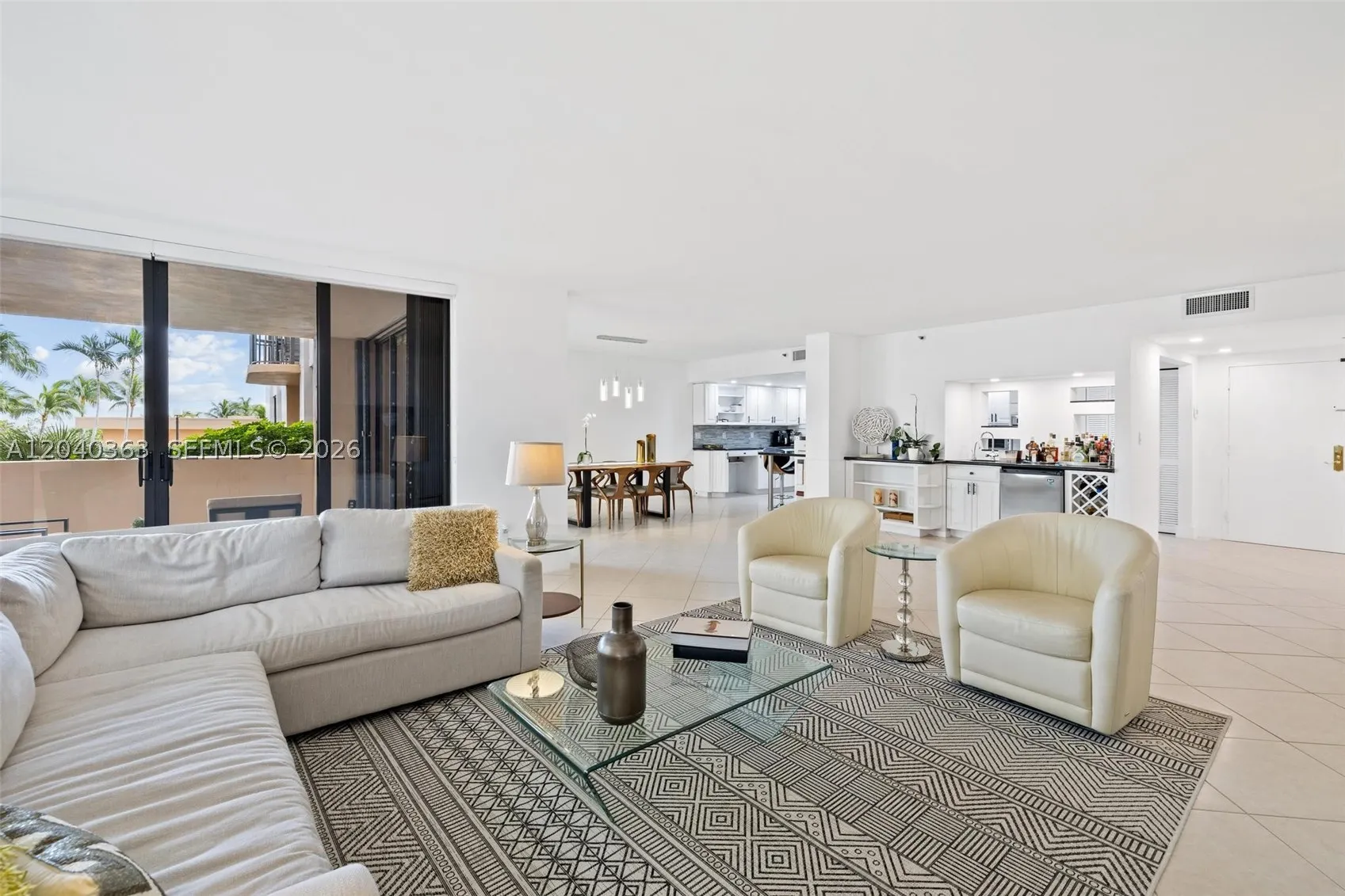 10175 Collins Ave #103