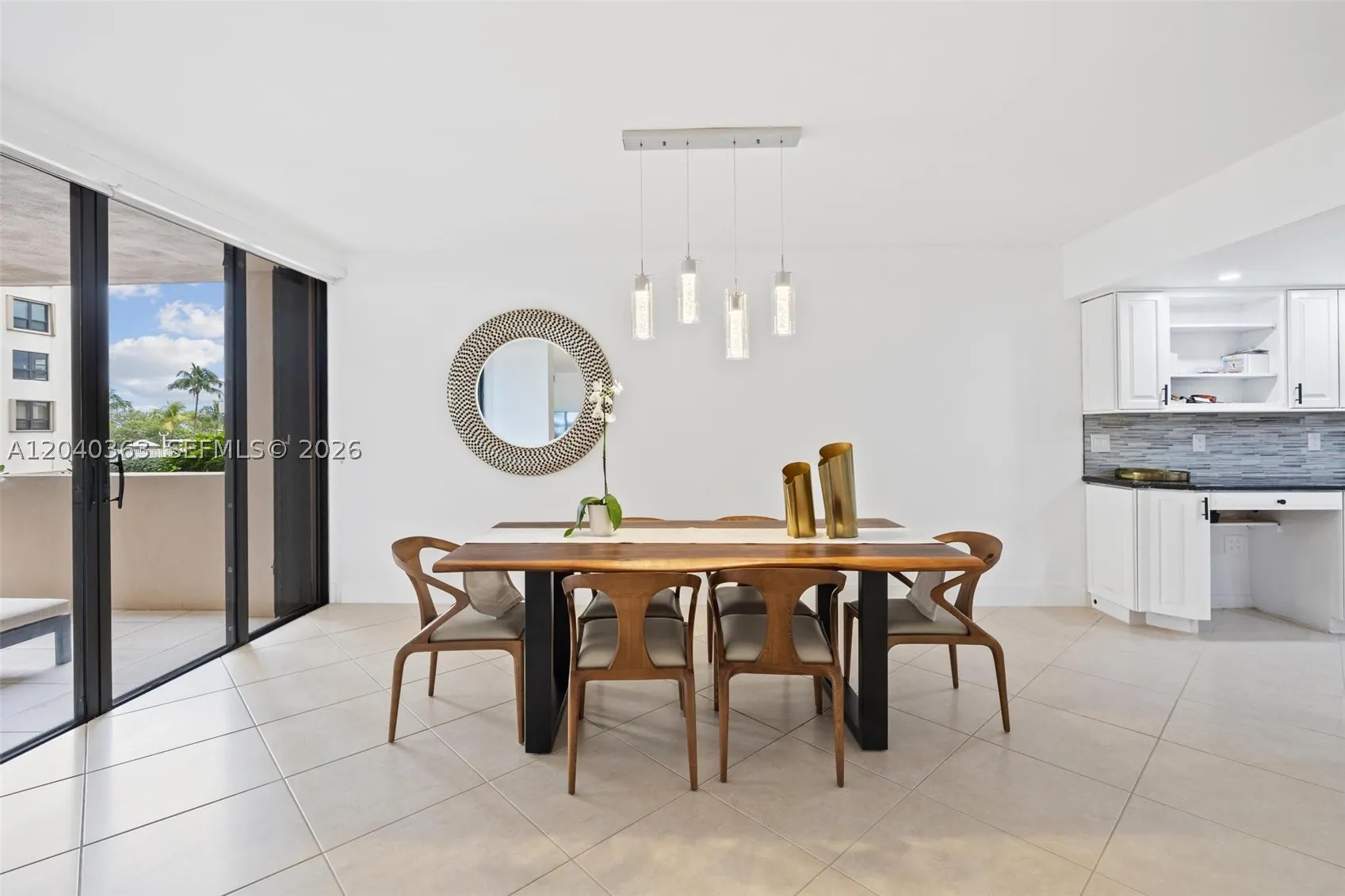 10175 Collins Ave #103