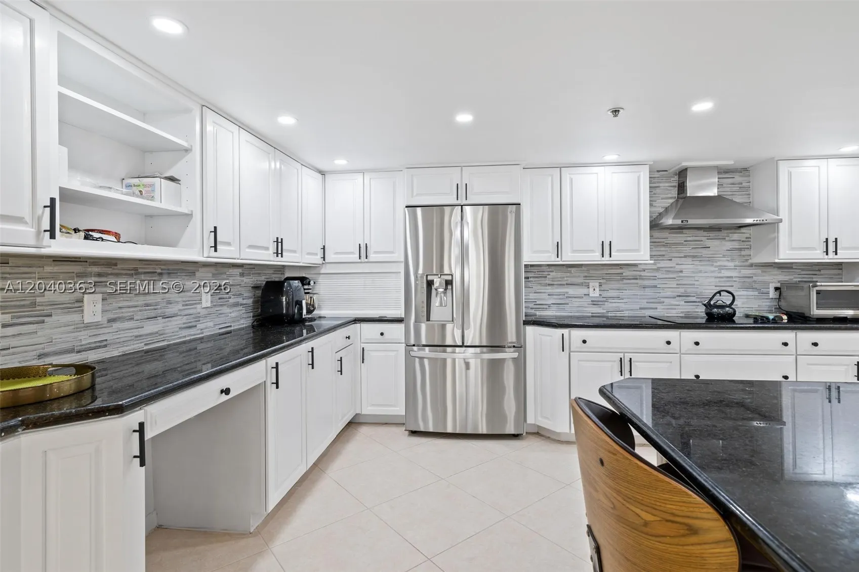 10175 Collins Ave #103