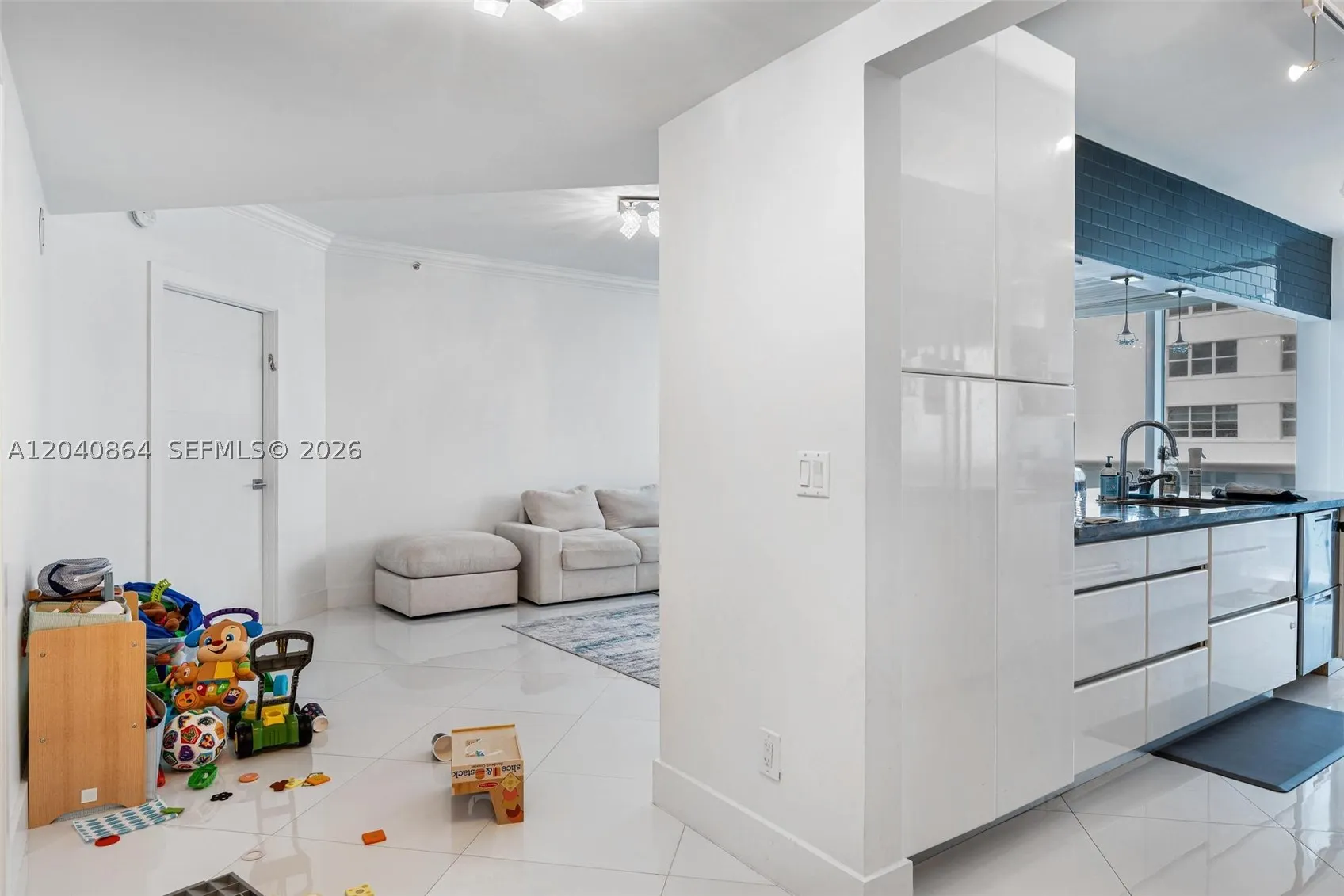 9559 Collins Ave #S4-J