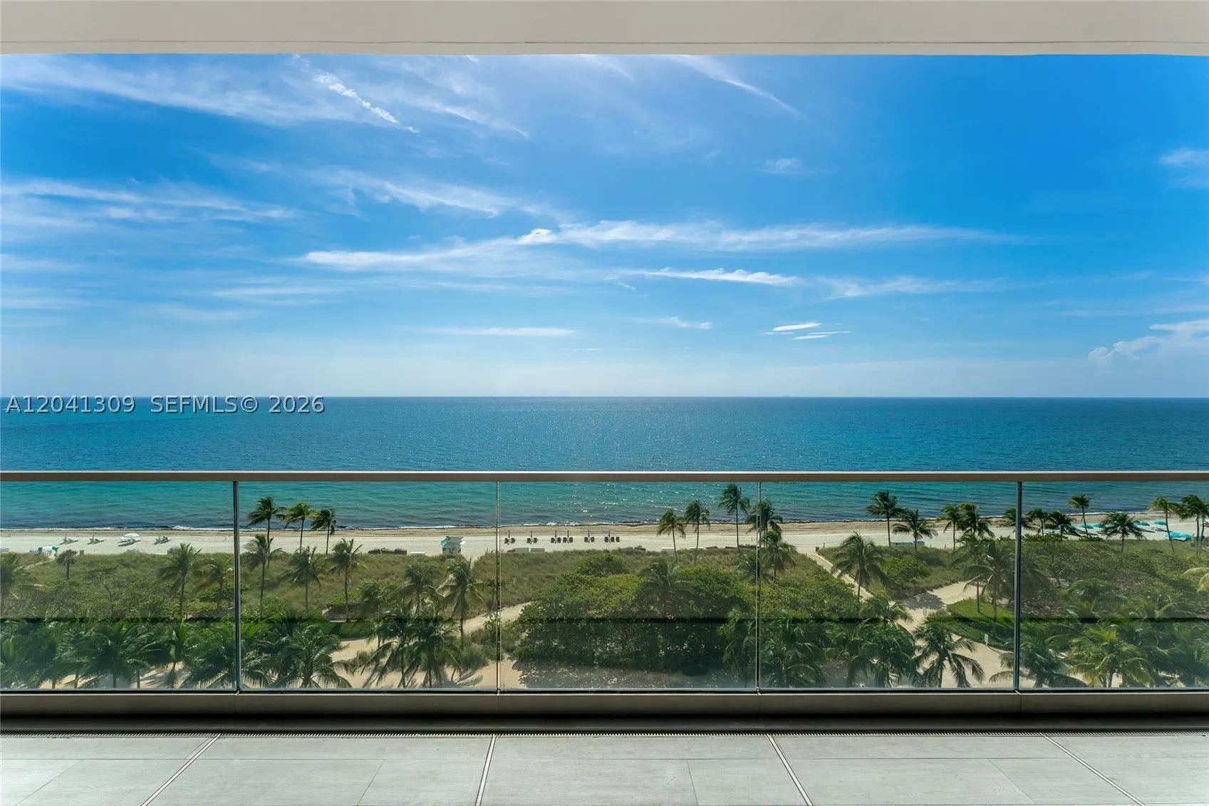10201 Collins Ave #906