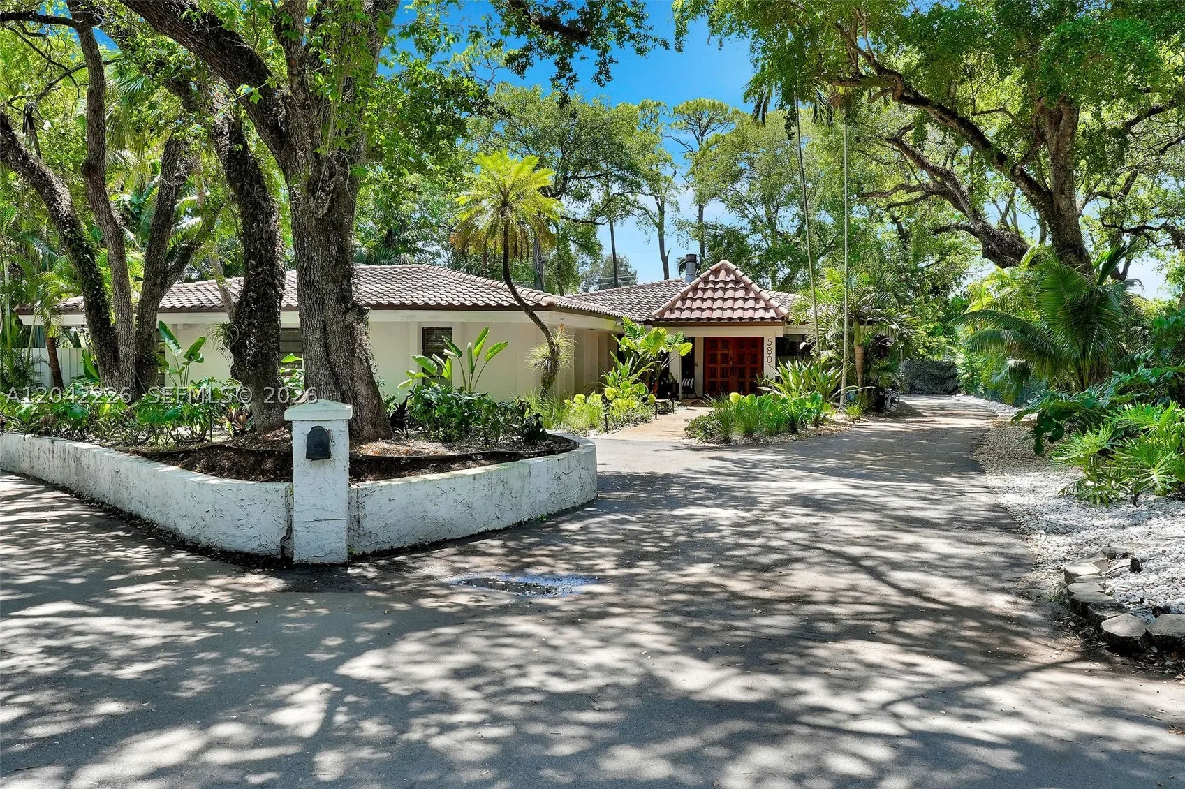 5801 SW 37th Ter