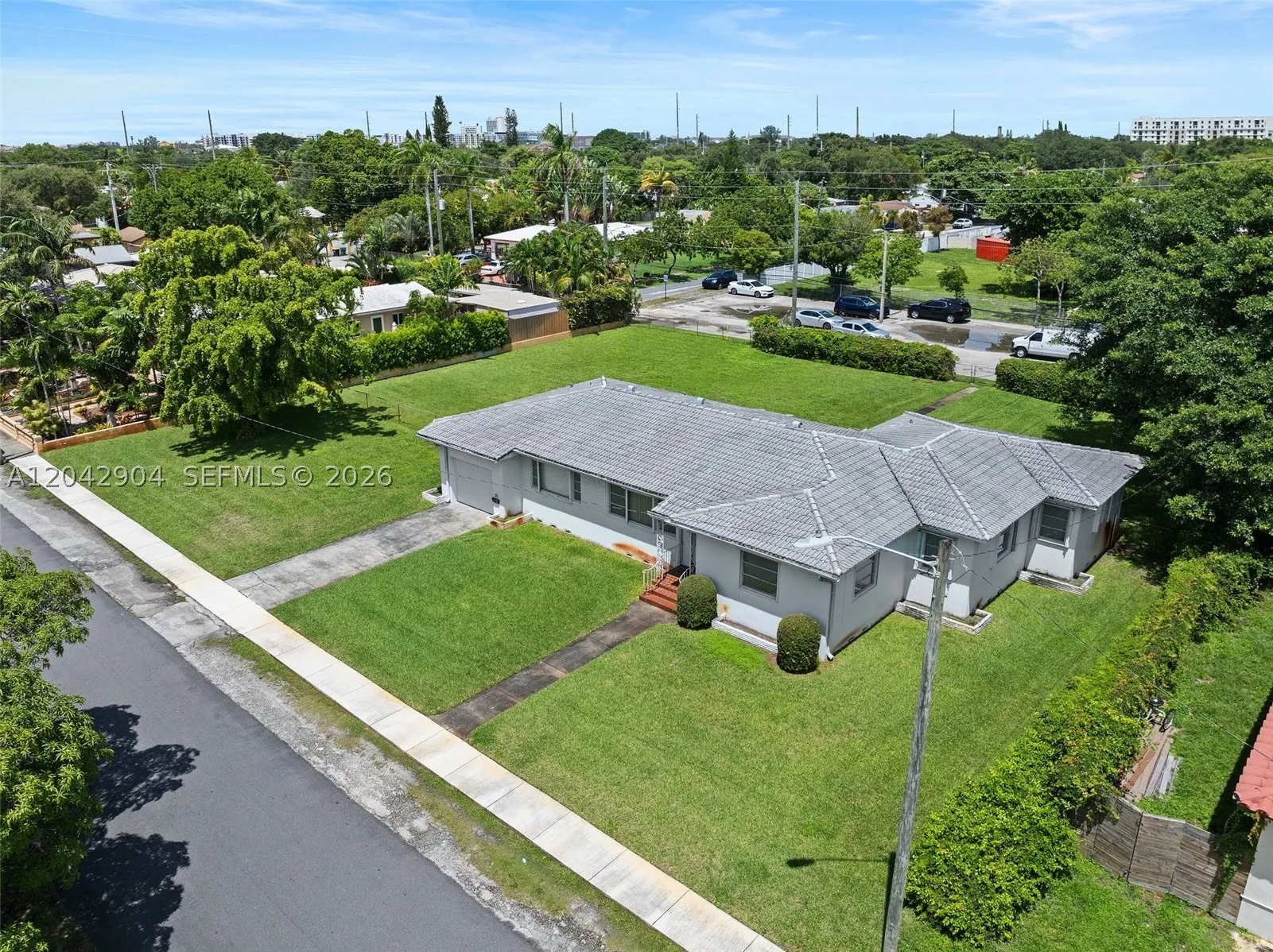 20 SW 4th St