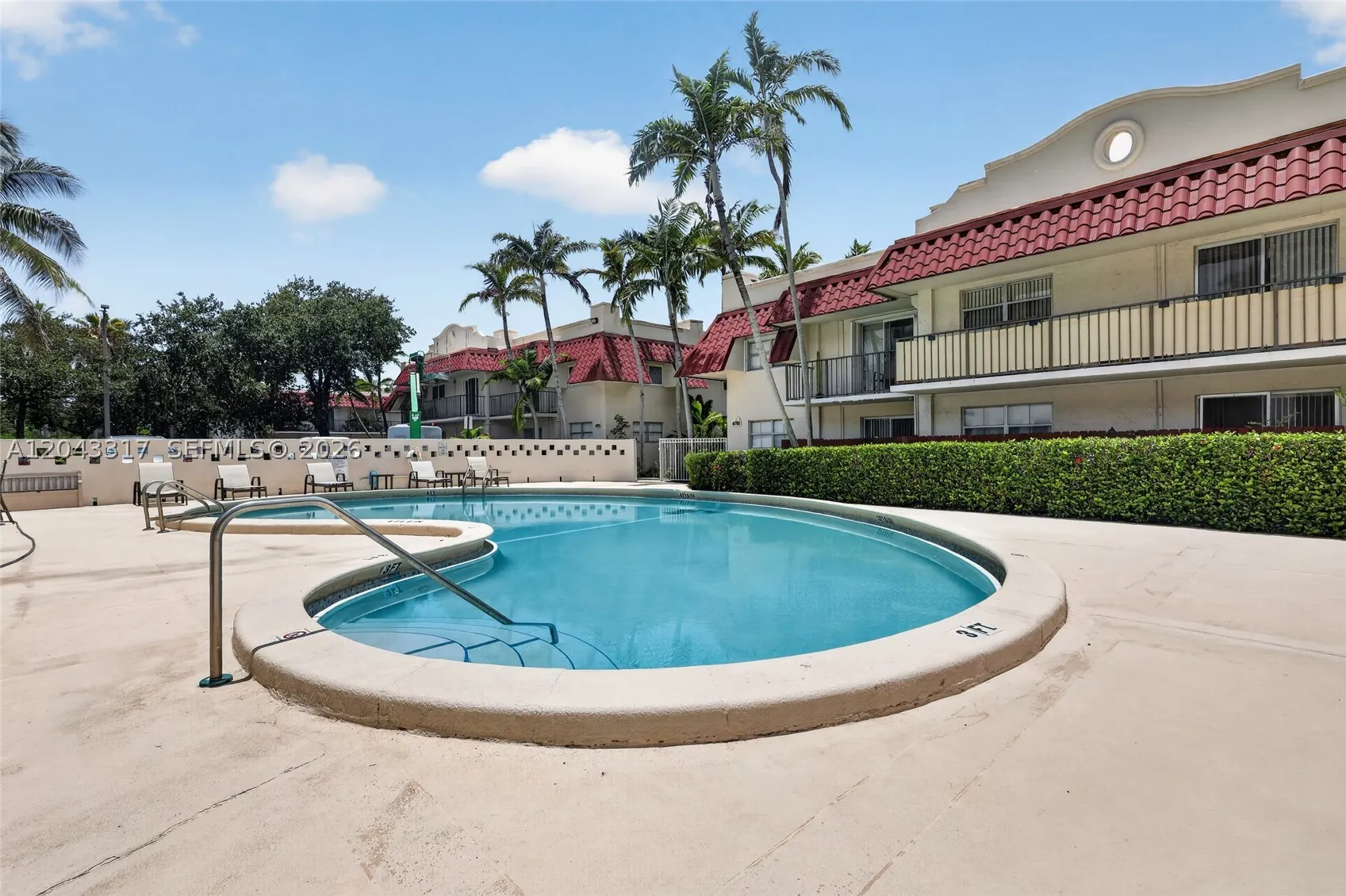 6705 N Kendall Dr #312