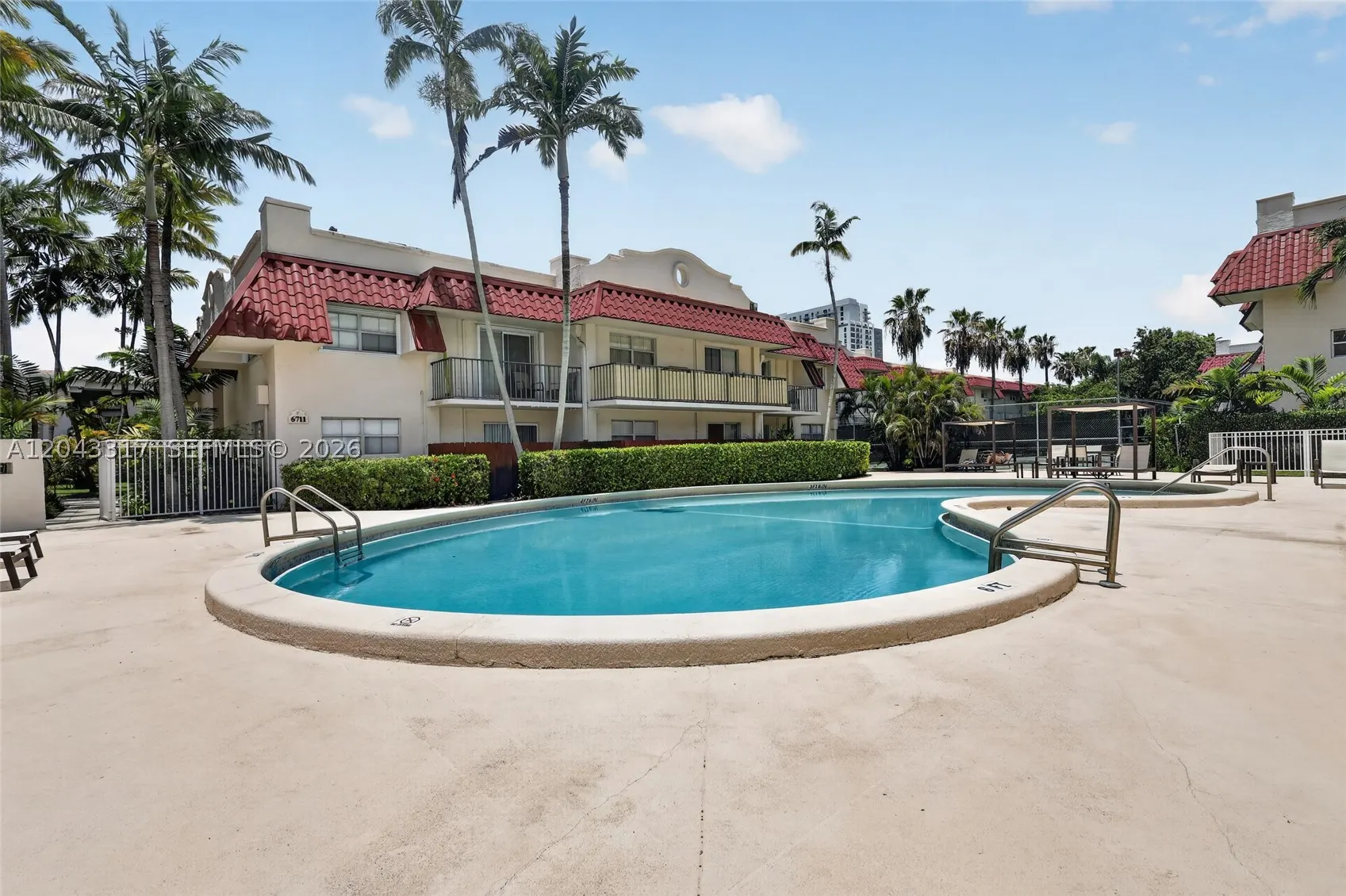 6705 N Kendall Dr #312
