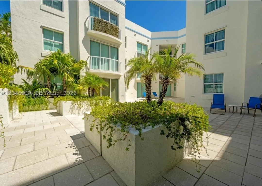 9172 Collins Ave #218