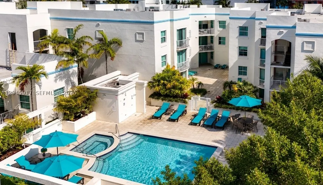 9172 Collins Ave #218