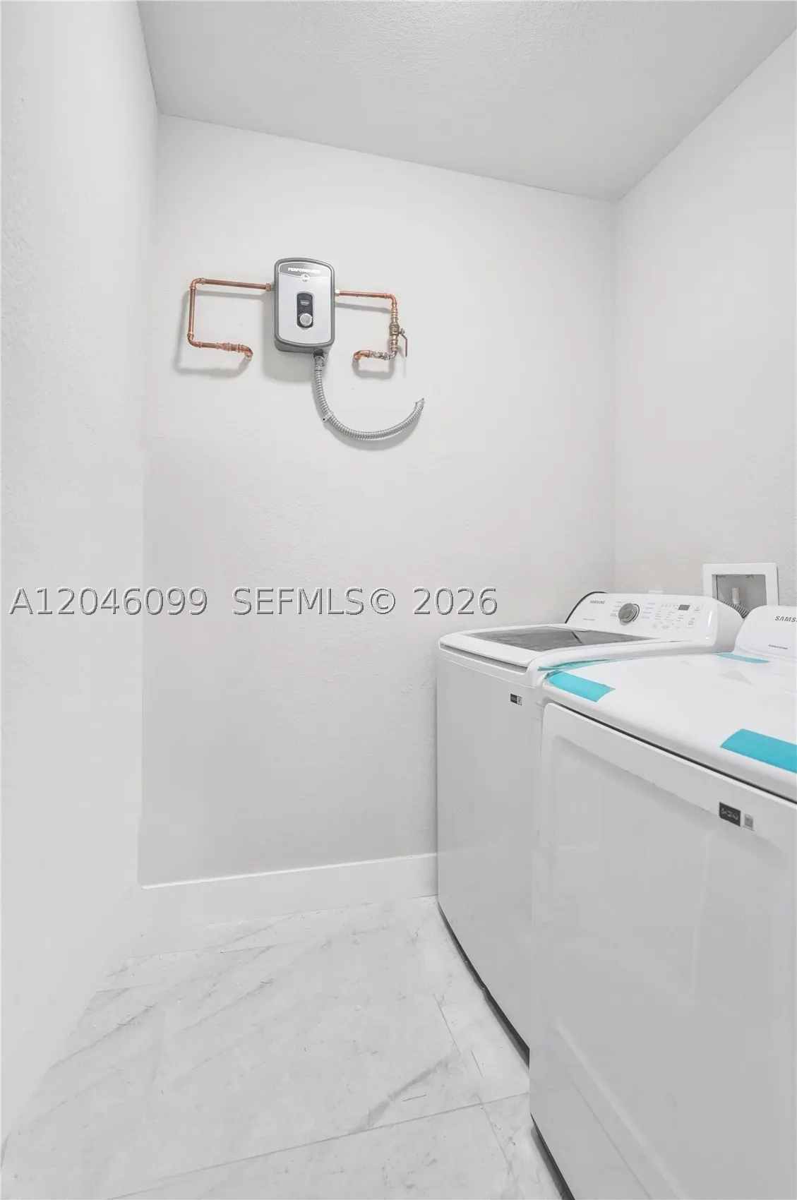 211 NW 14th Ct