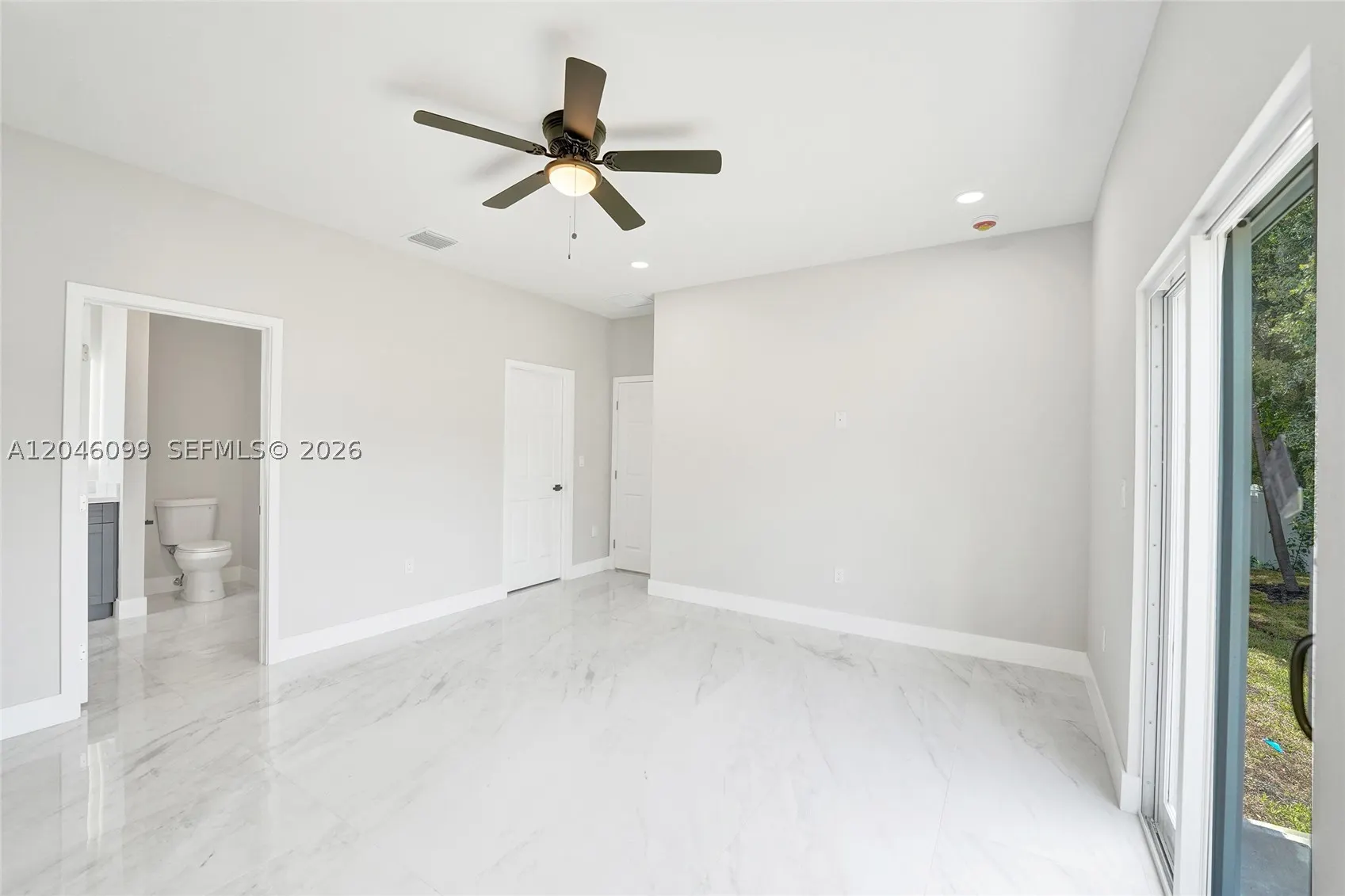 211 NW 14th Ct