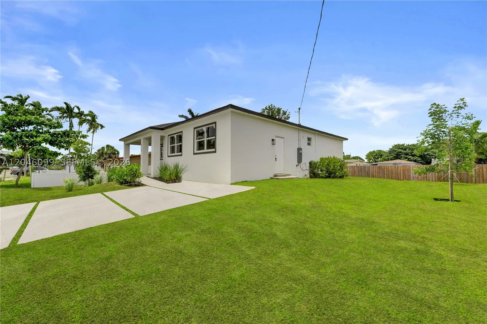 211 NW 14th Ct