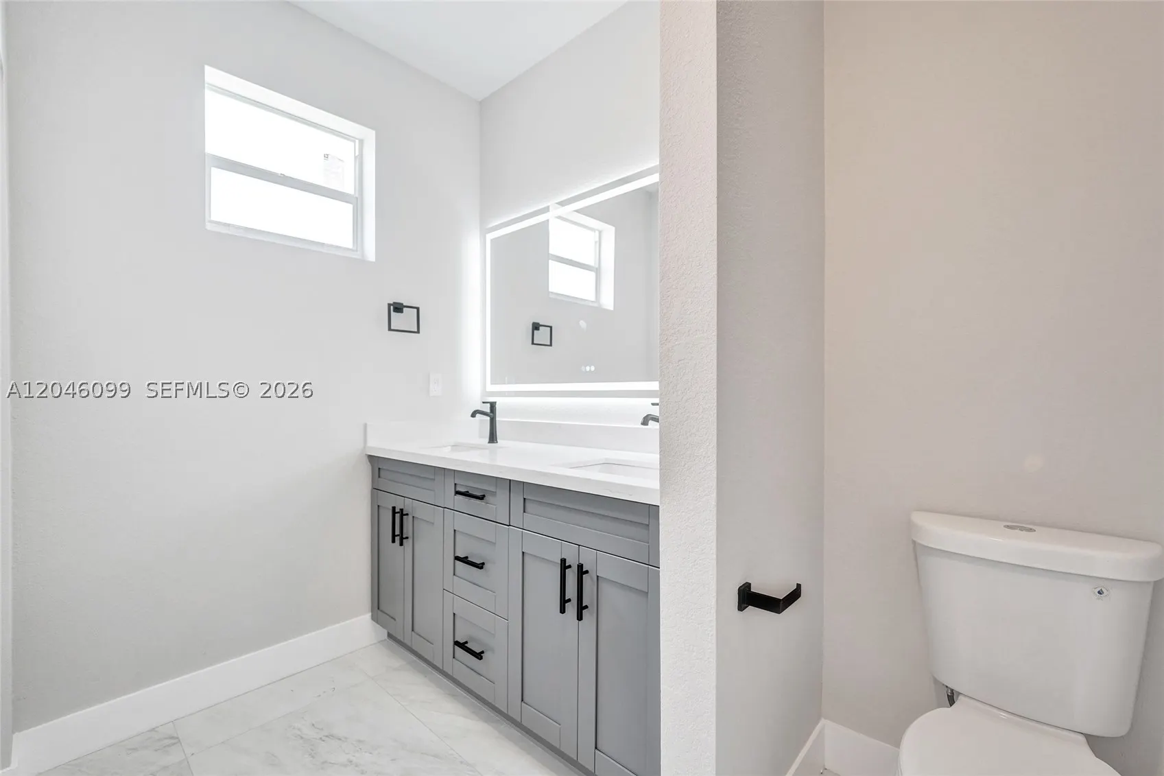 211 NW 14th Ct