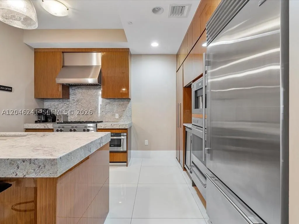 9705 Collins Ave #1804N