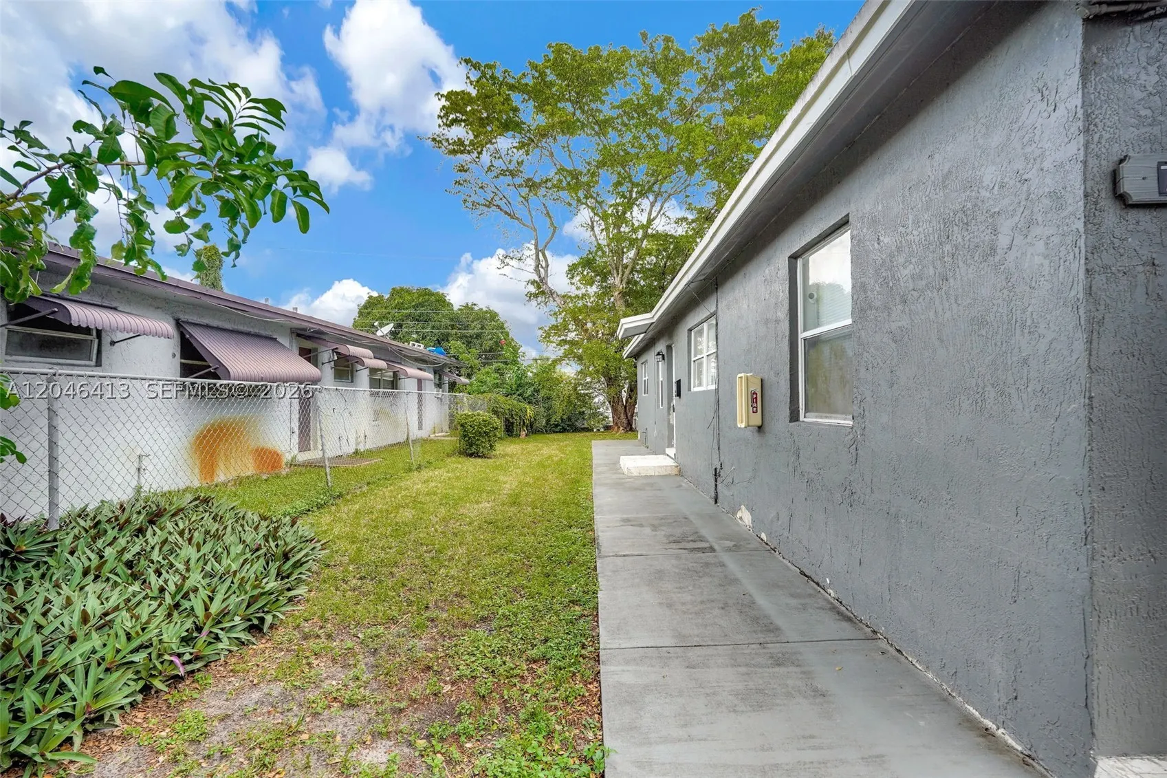 746 SW 4th St