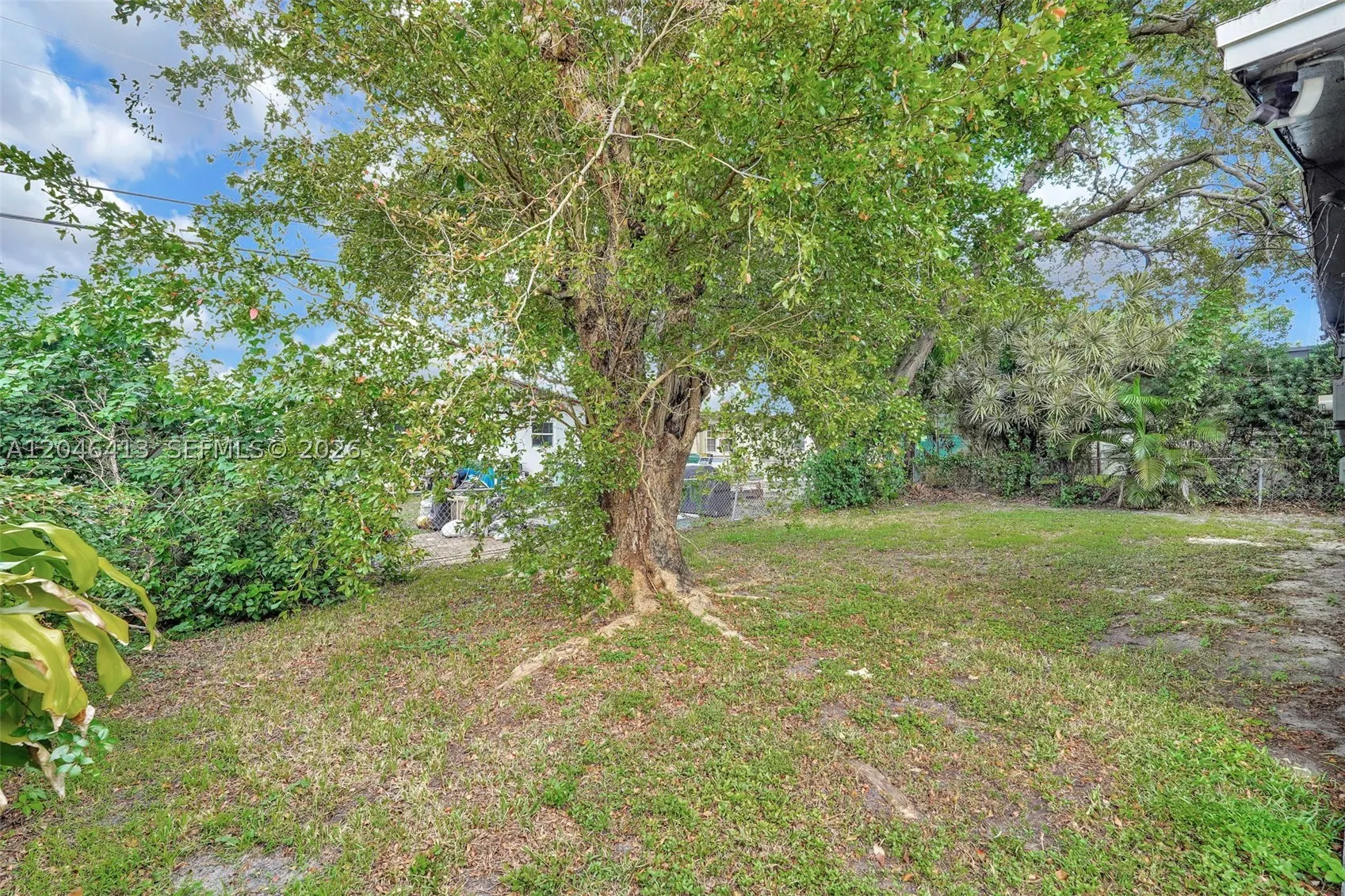 746 SW 4th St