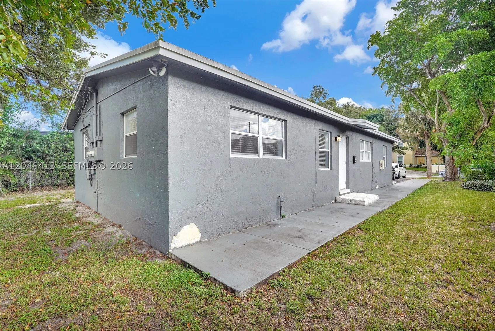 746 SW 4th St