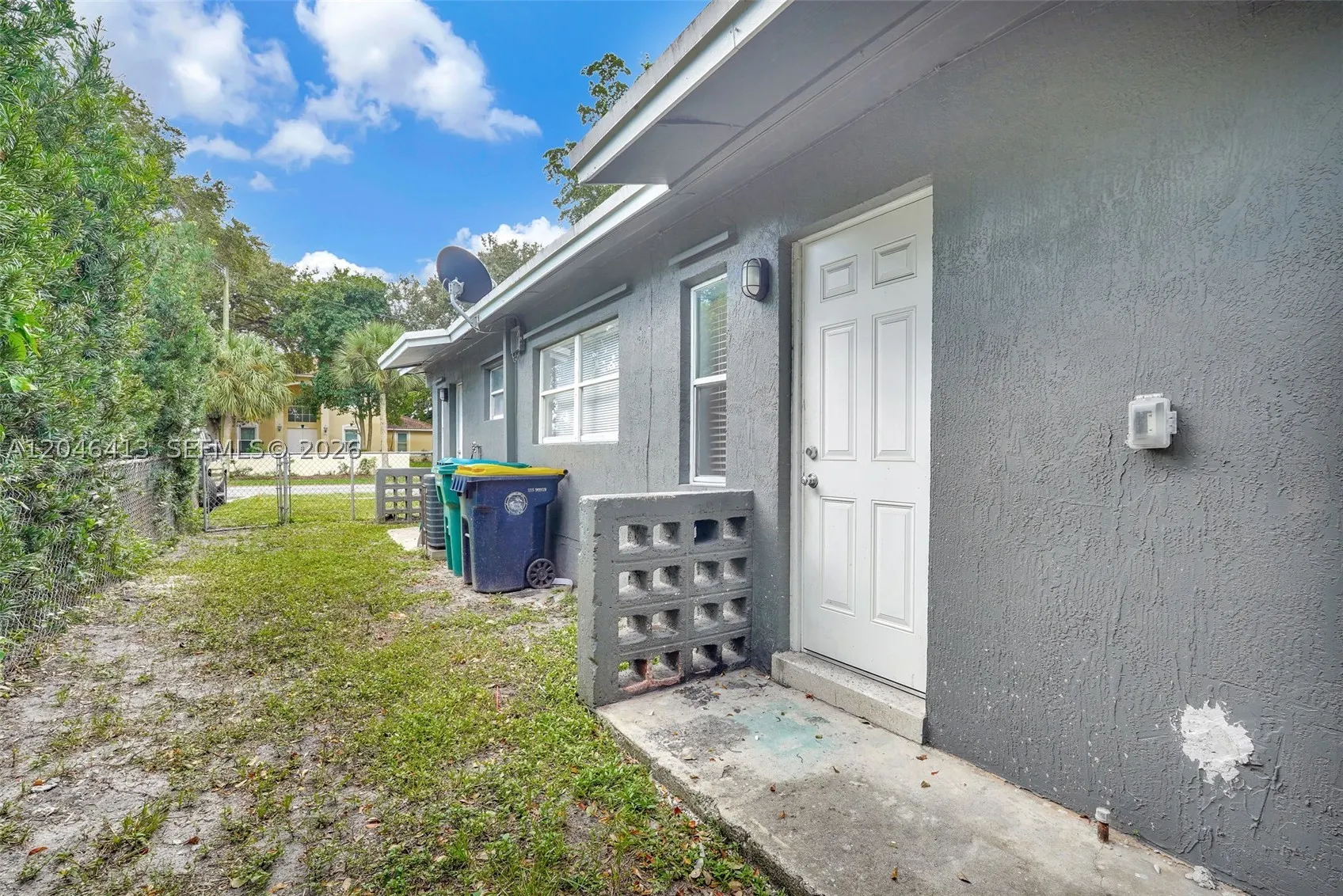 746 SW 4th St