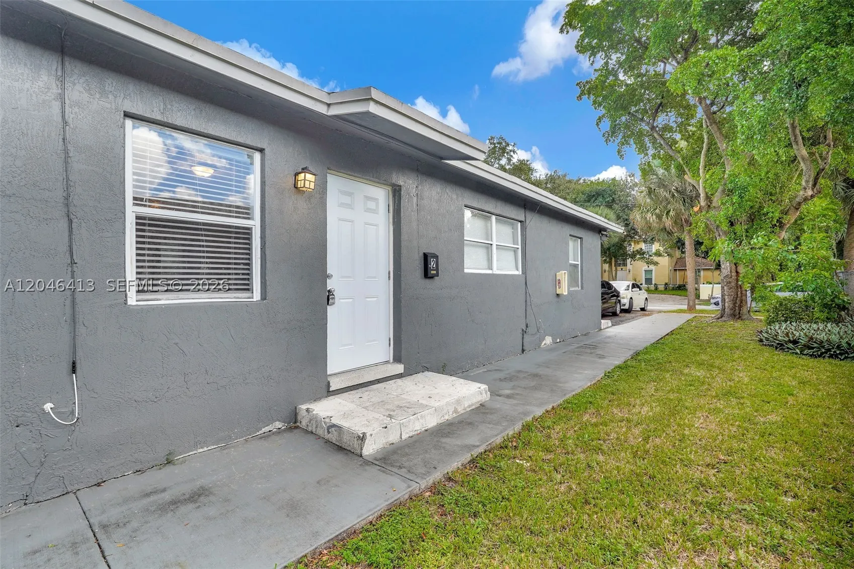 746 SW 4th St