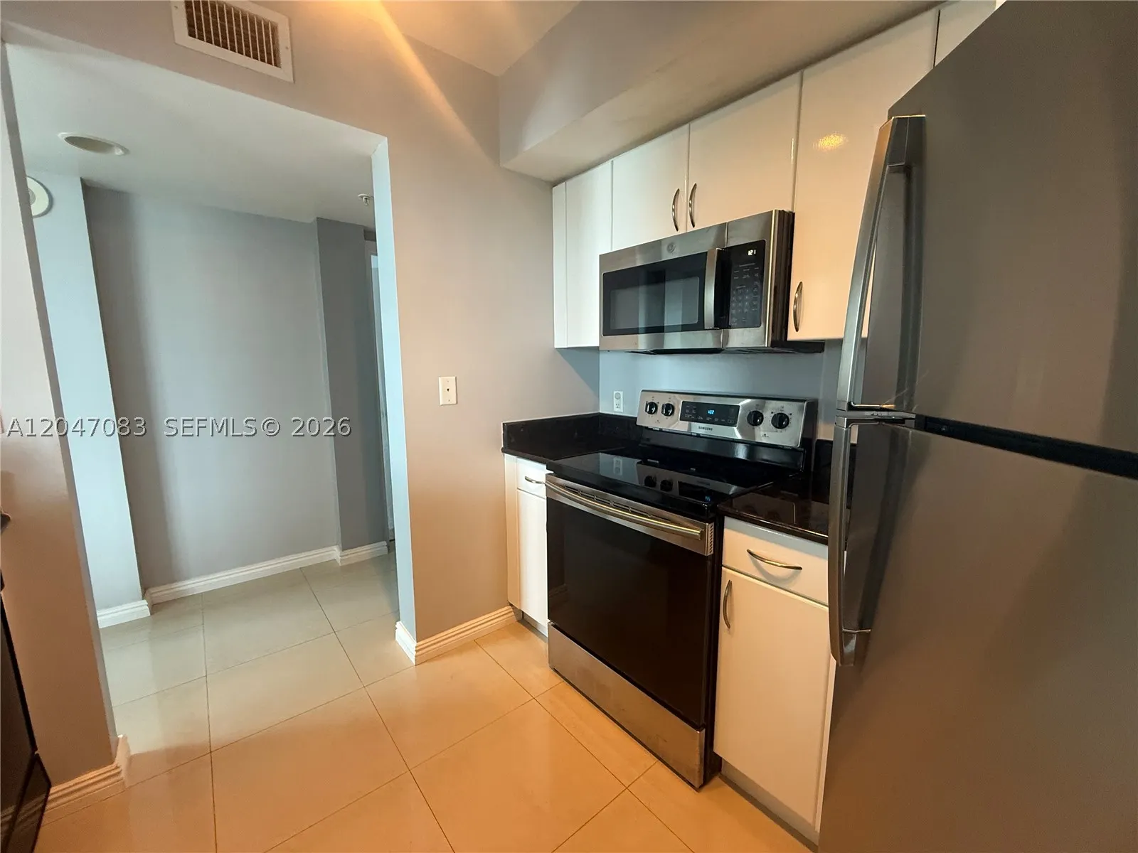 9201 Collins Ave #521