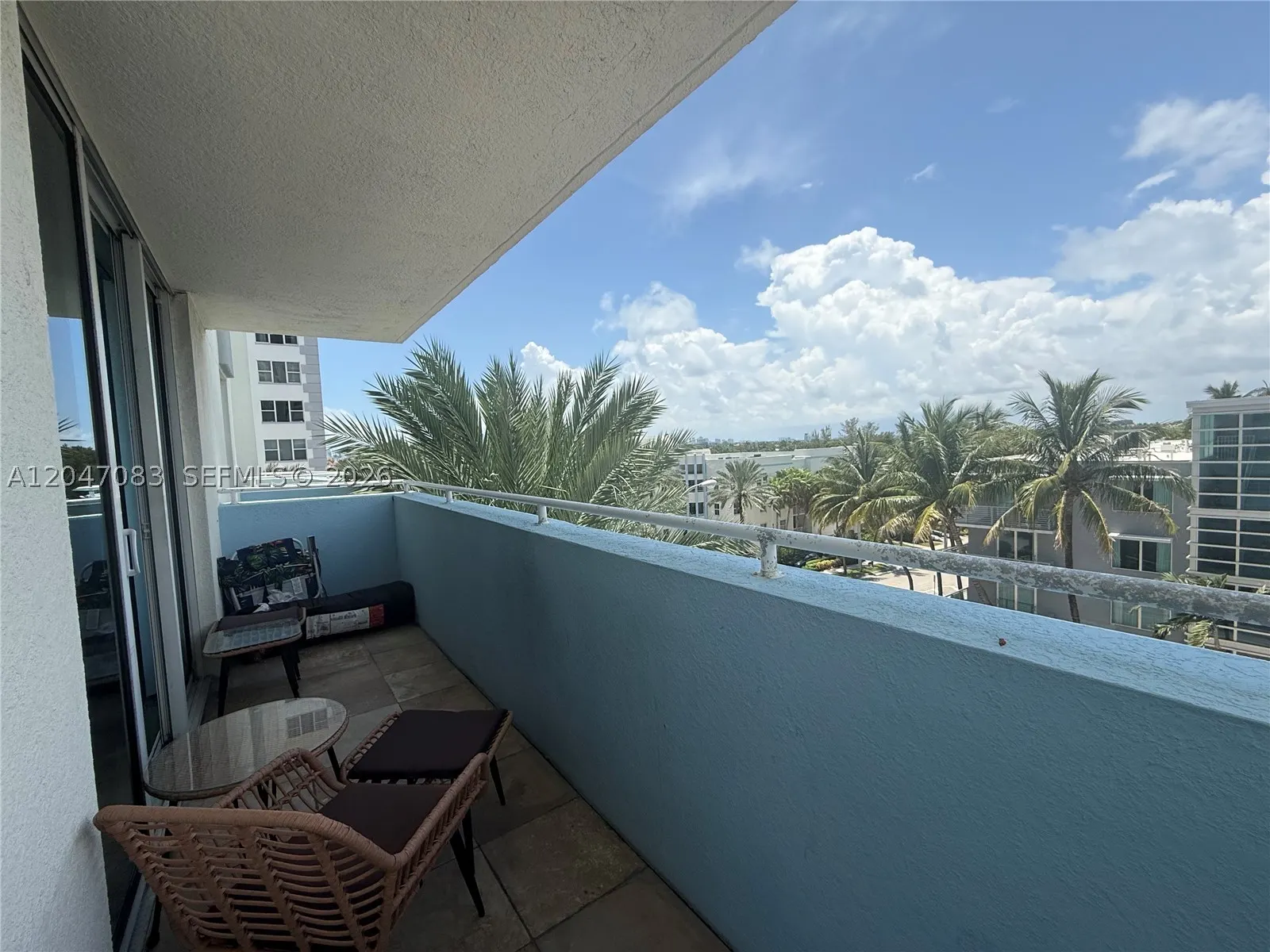 9201 Collins Ave #521