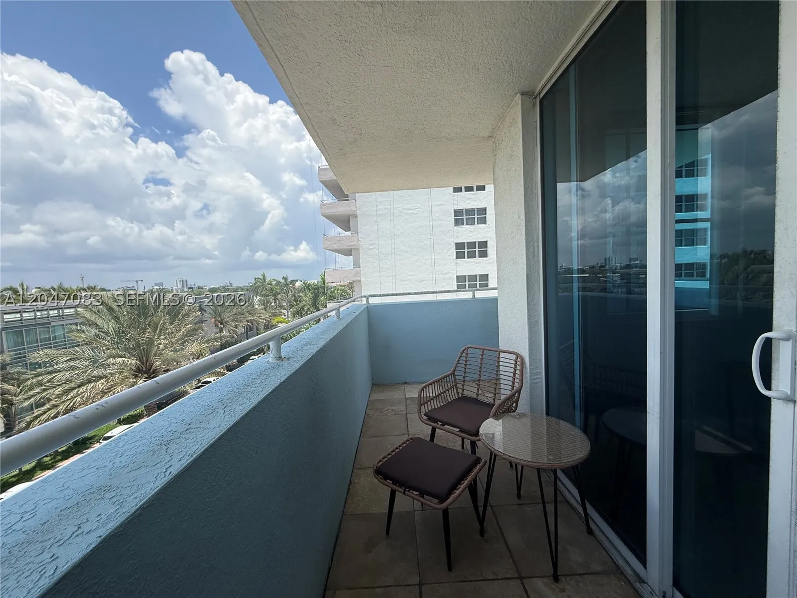 9201 Collins Ave #521