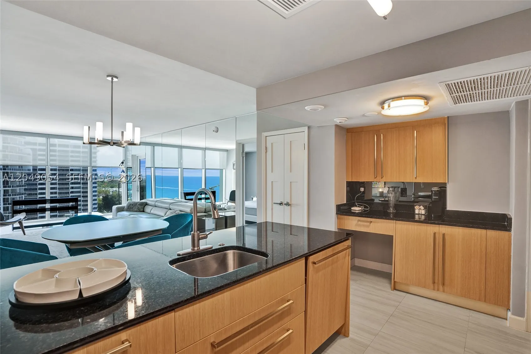 10275 Collins Ave #1116