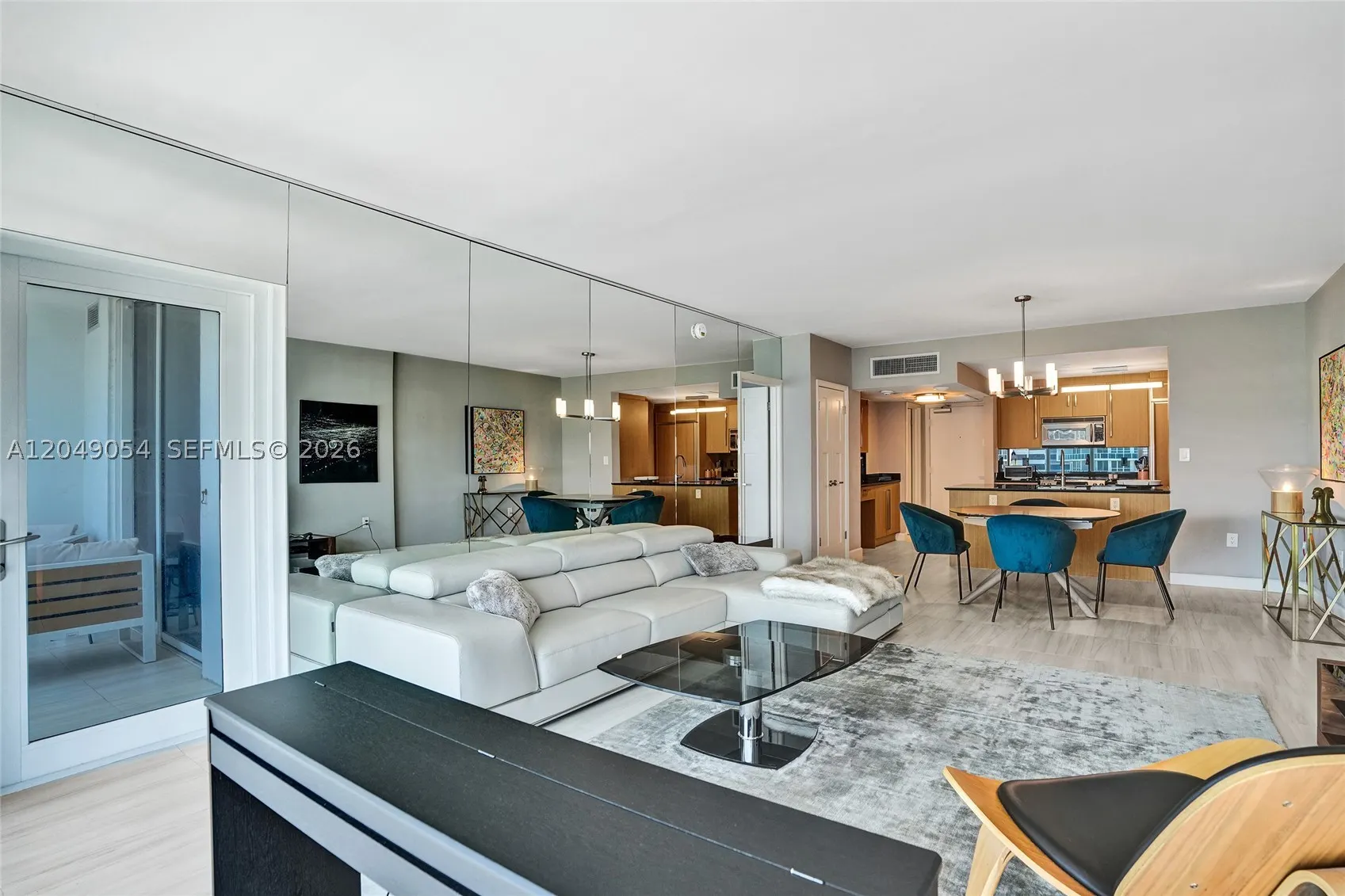 10275 Collins Ave #1116