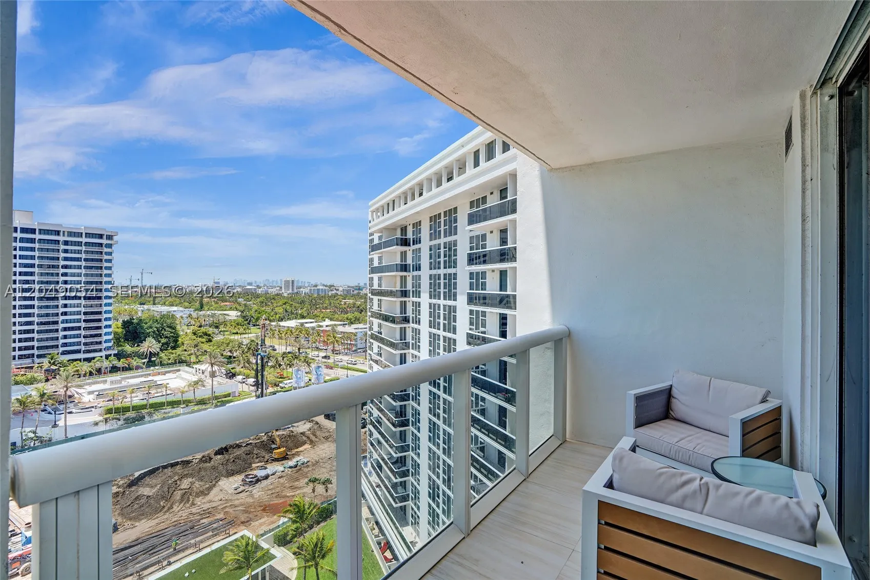 10275 Collins Ave #1116