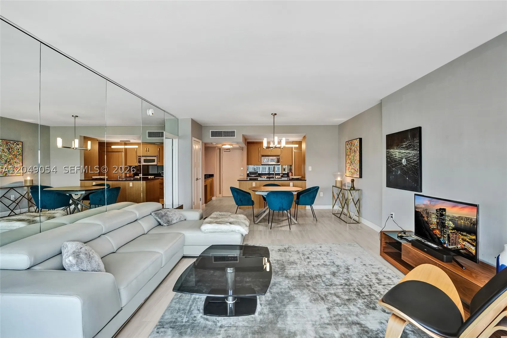 10275 Collins Ave #1116