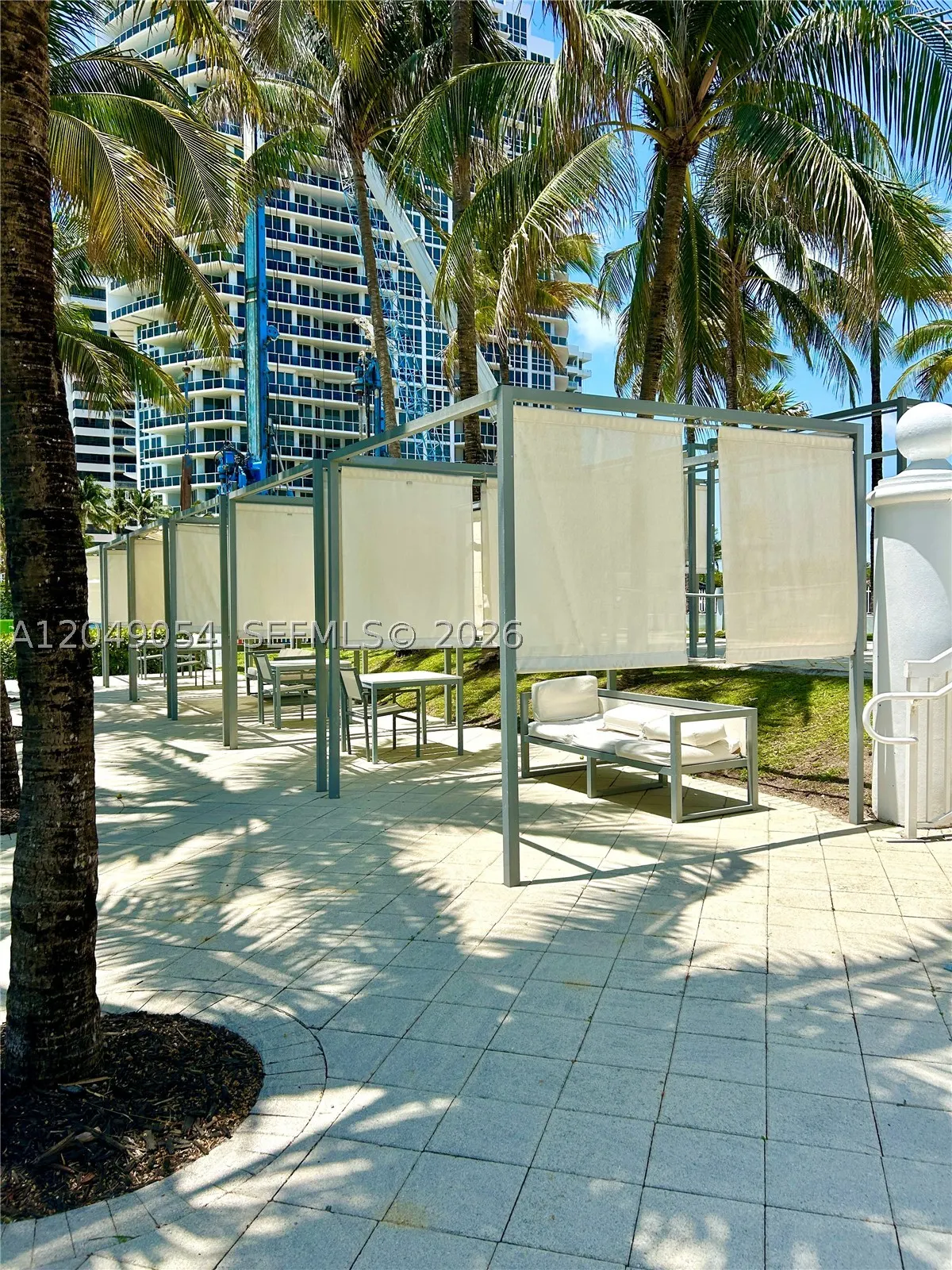 10275 Collins Ave #1116