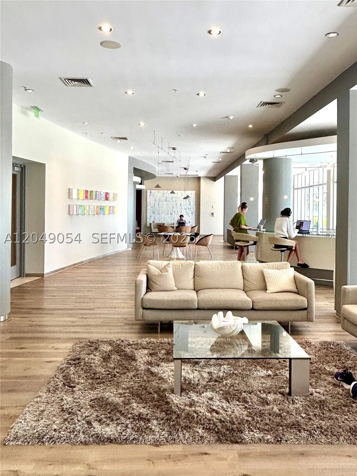 10275 Collins Ave #1116