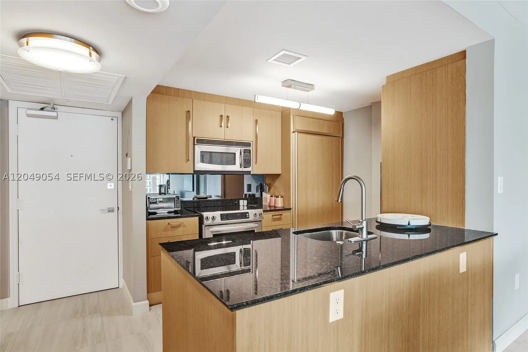10275 Collins Ave #1116