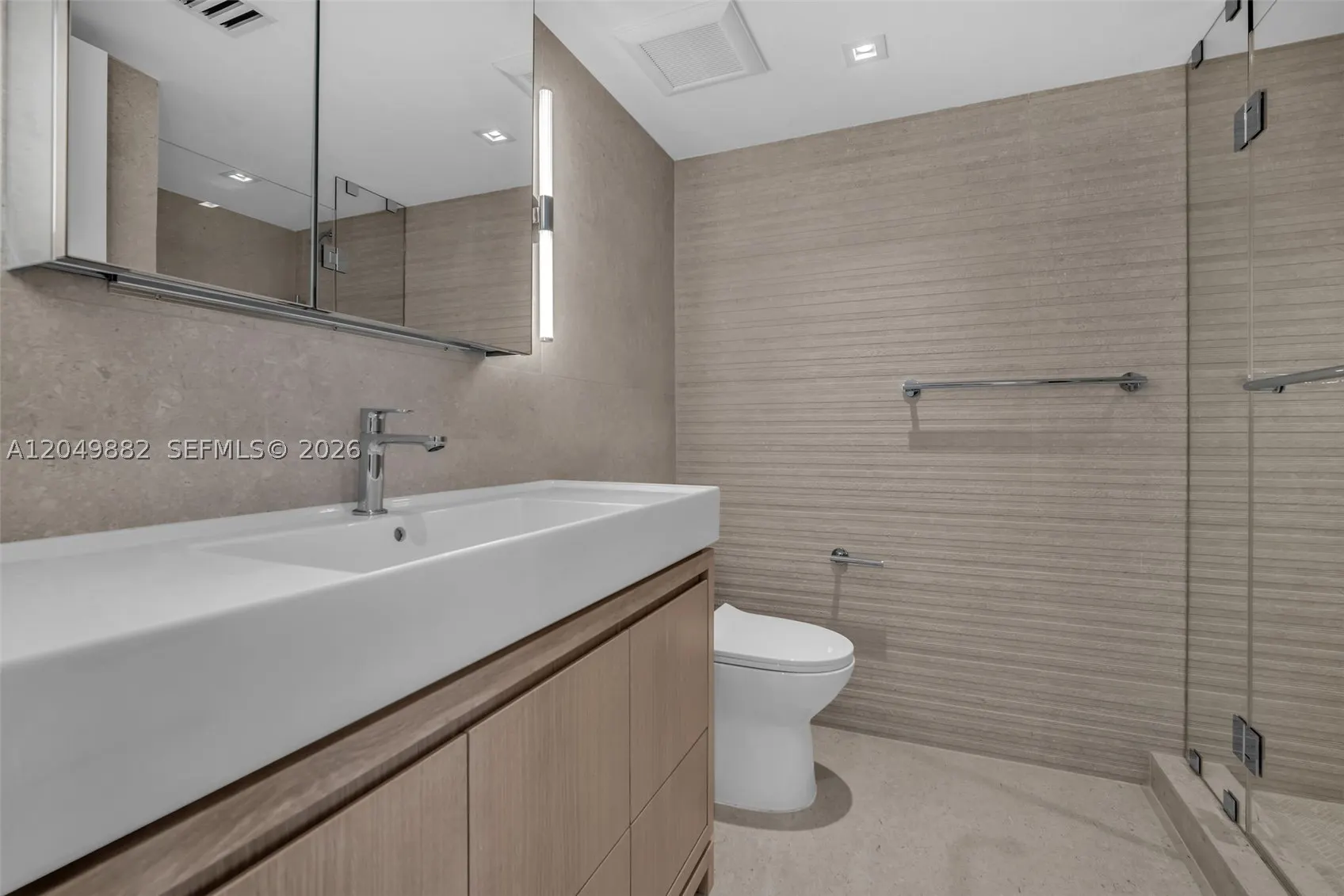 9499 Collins Ave #1009