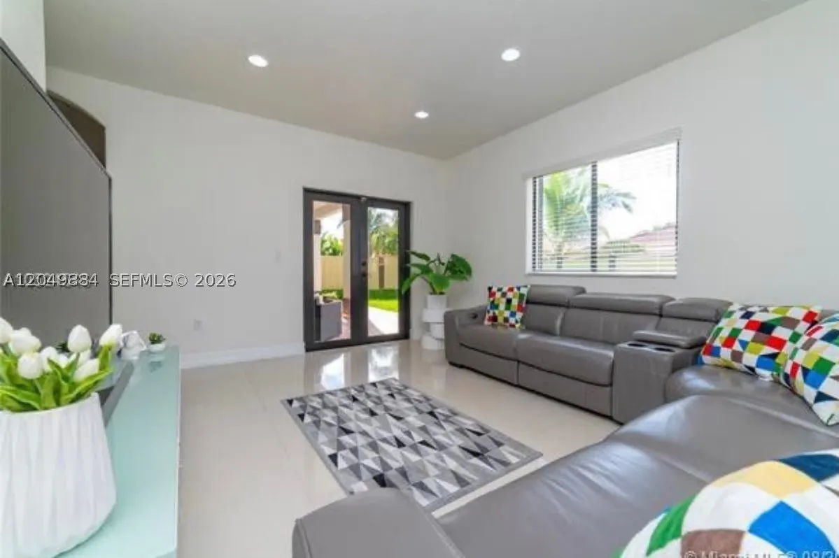 16588 SW 44 Street