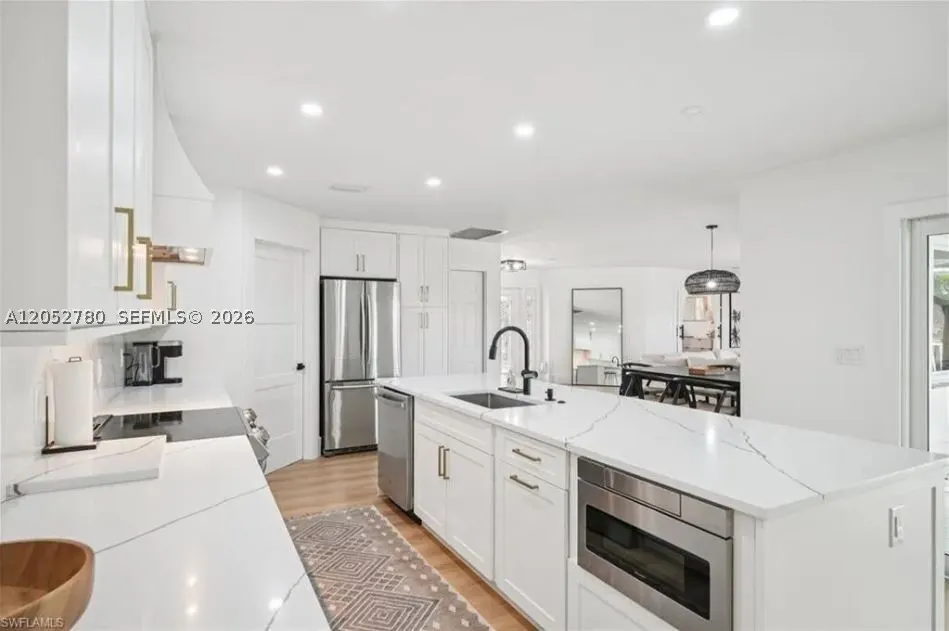 444 N Barfield Dr