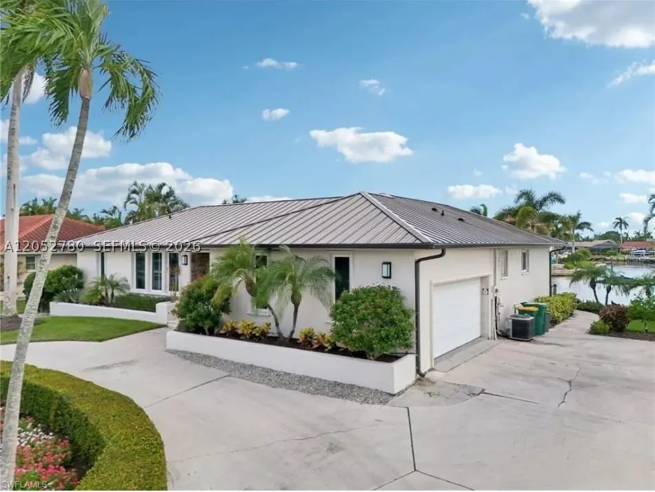 444 N Barfield Dr