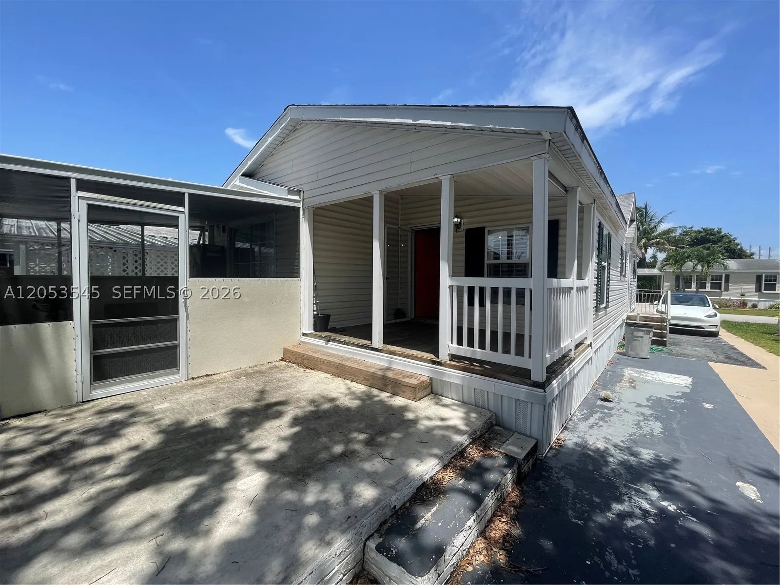 3070 Cove Dr