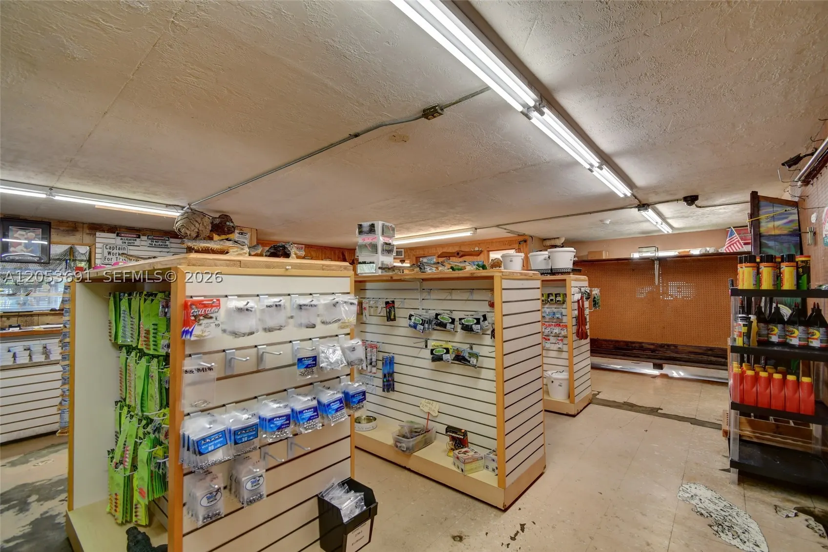 6001 LAKE TRAFFORD RD