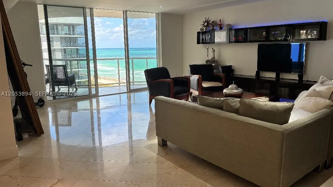 8855 Collins Ave #11B