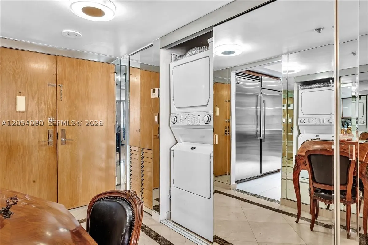 8877 Collins Ave #PH-2