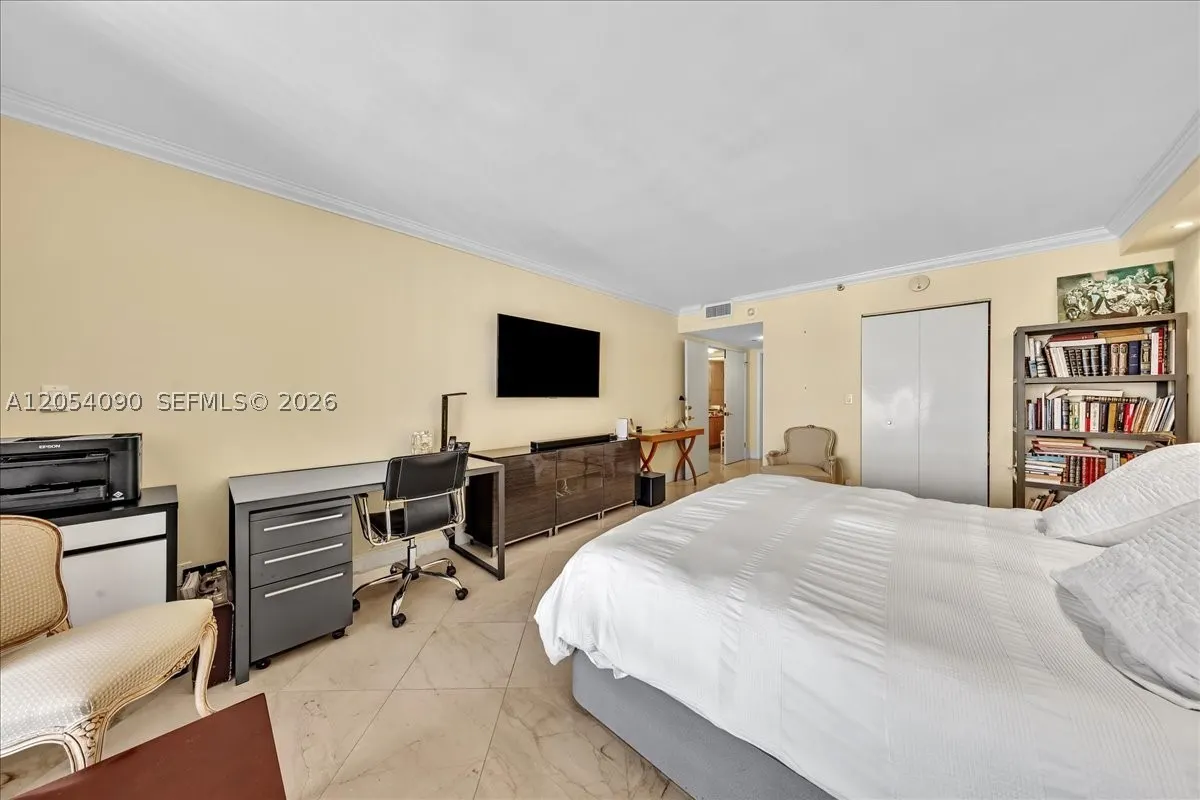 8877 Collins Ave #PH-2