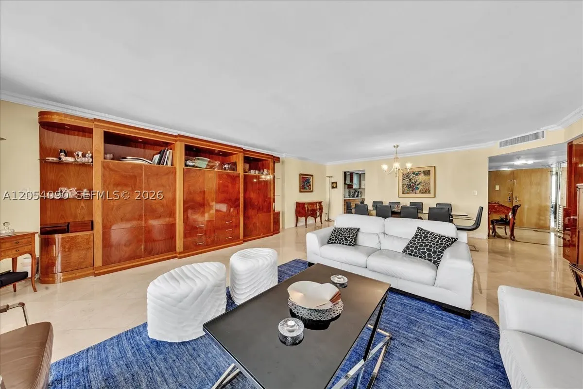 8877 Collins Ave #PH-2