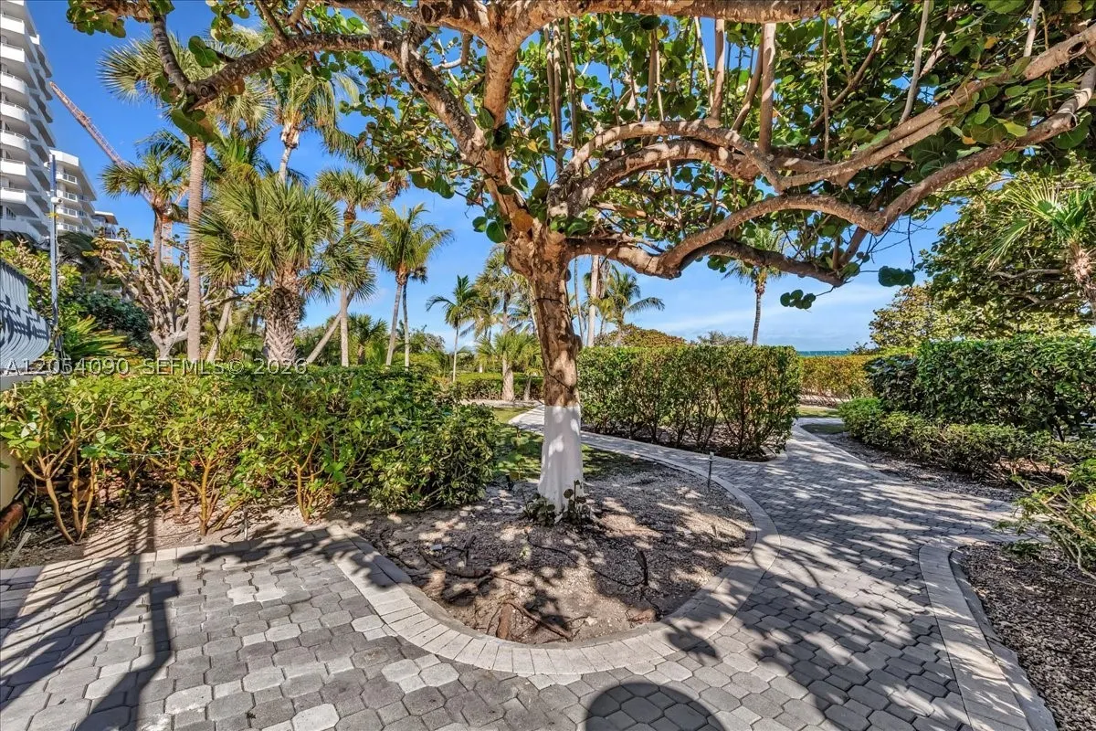 8877 Collins Ave #PH-2