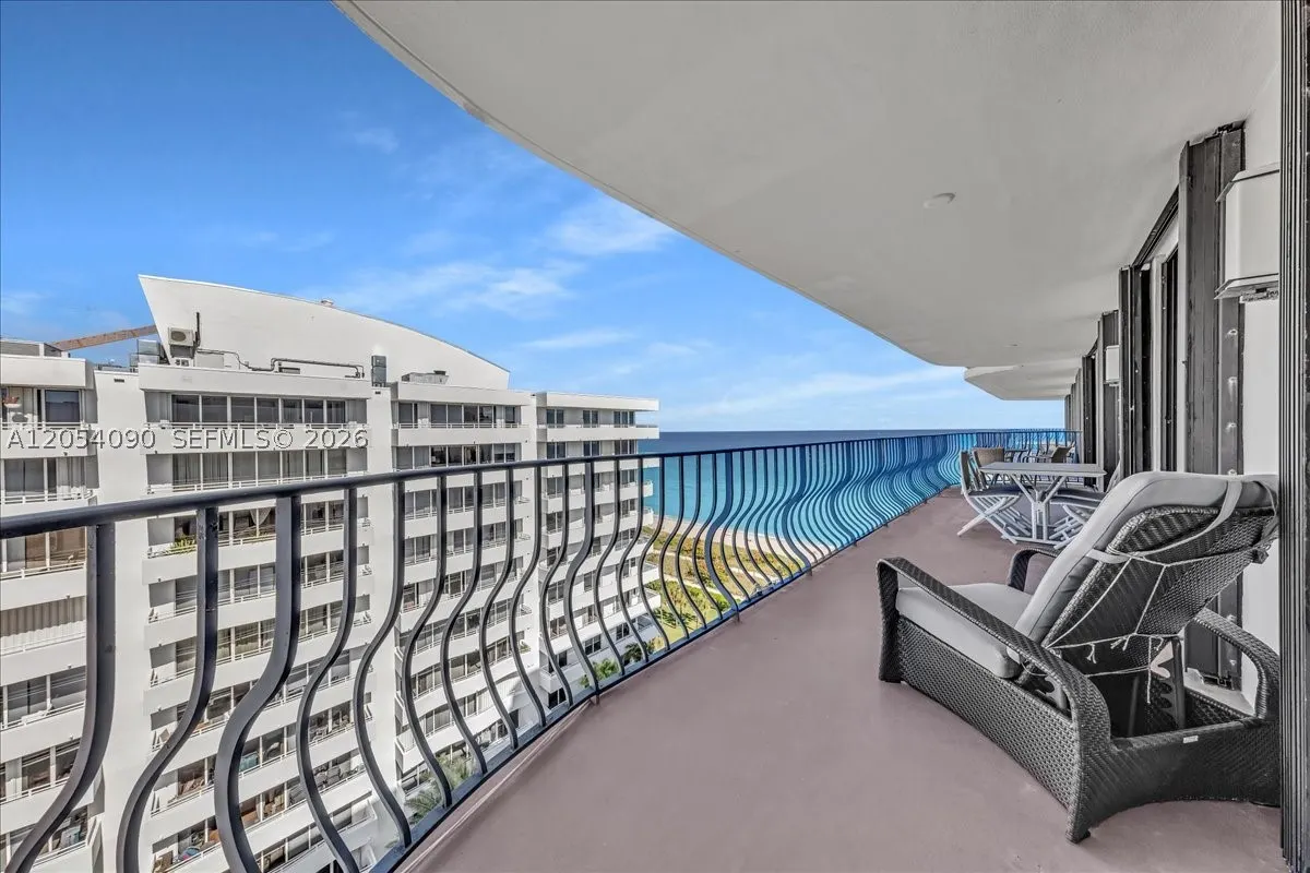 8877 Collins Ave #PH-2