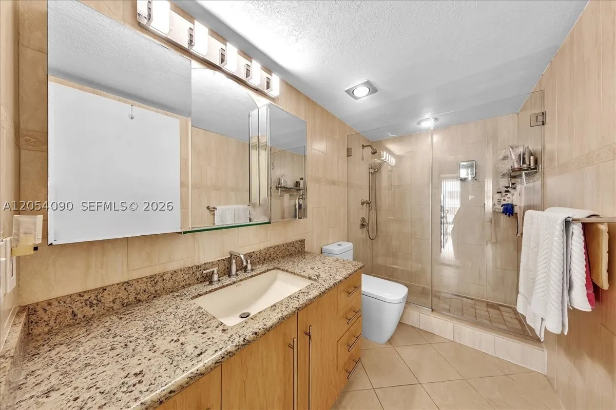 8877 Collins Ave #PH-2