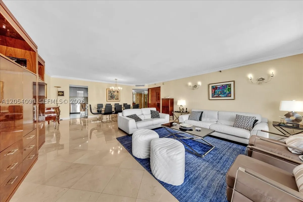 8877 Collins Ave #PH-2