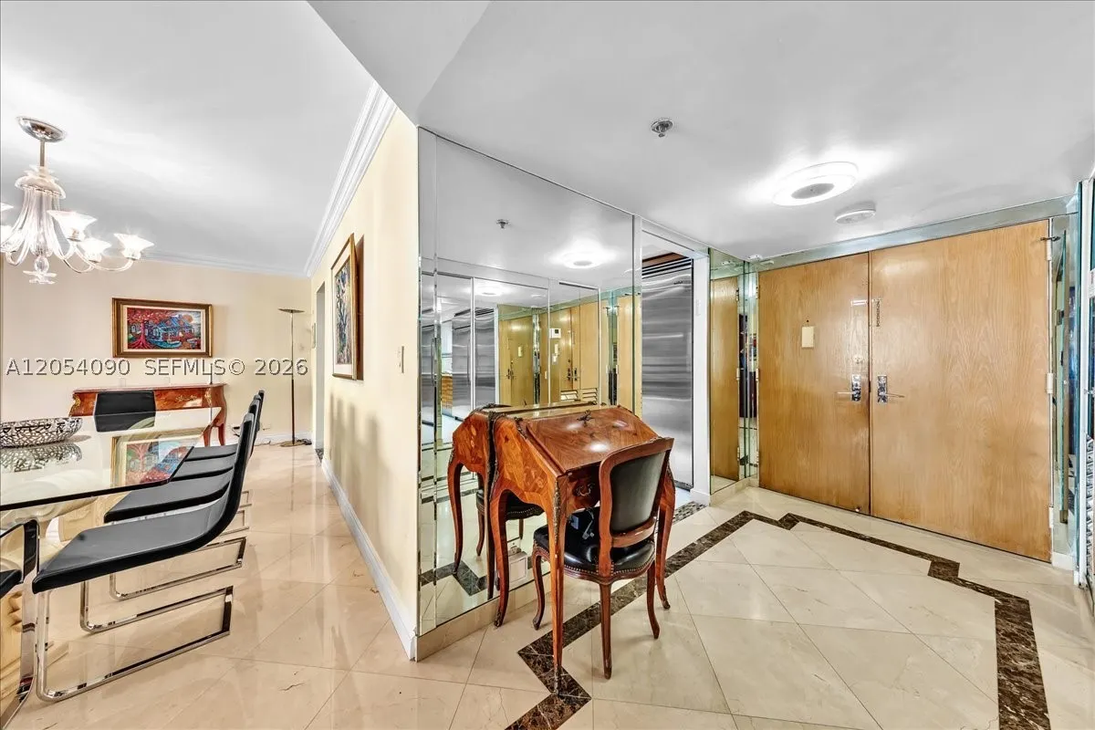 8877 Collins Ave #PH-2